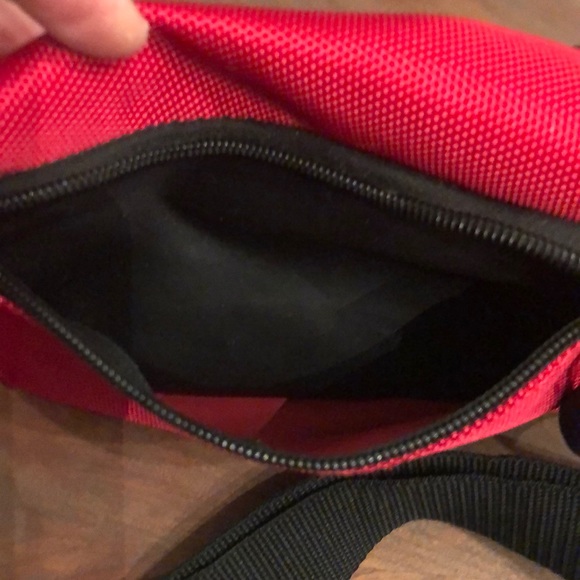 TRAVEL BAG FANNY PACK Excellent condition! - Picture 7 of 8